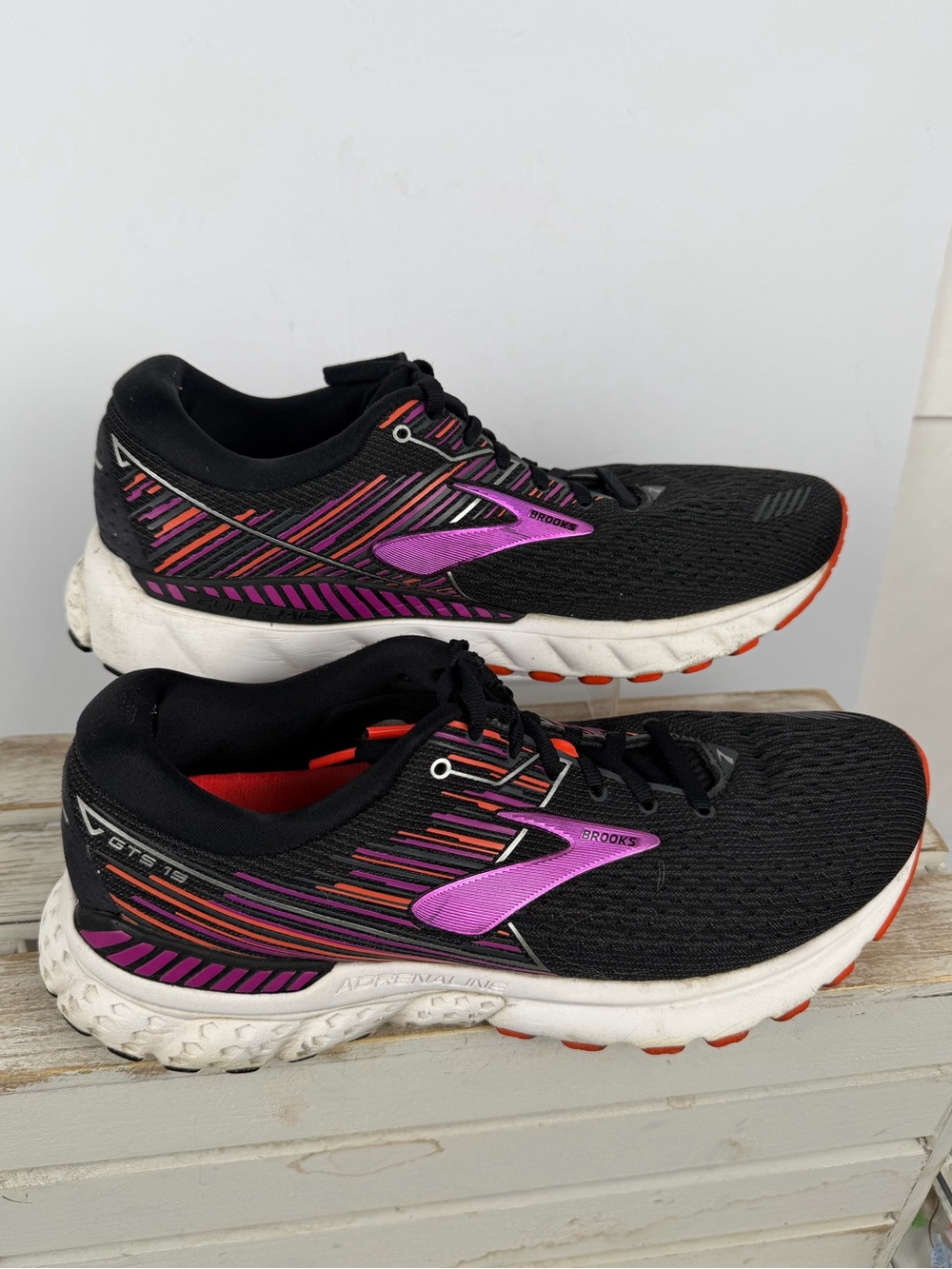 Brooks Women's Adrenaline GTS 19 running shoes iBlack/Purple/Coral color way 9.5